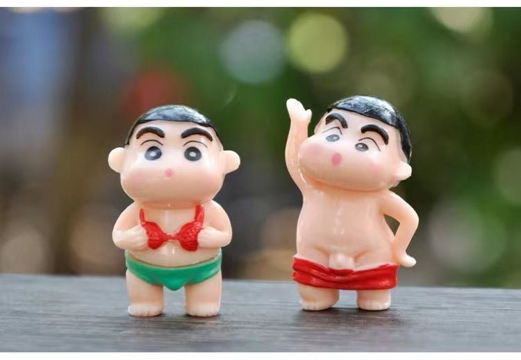Car cartoon crayon Shin-chan doll center console funny car interior decoration