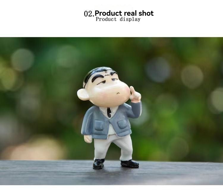 Car cartoon crayon Shin-chan doll center console funny car interior decoration