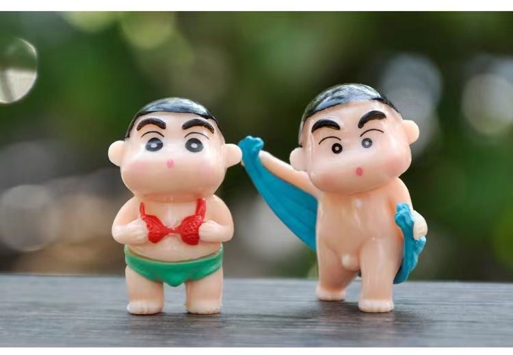 Car cartoon crayon Shin-chan doll center console funny car interior decoration